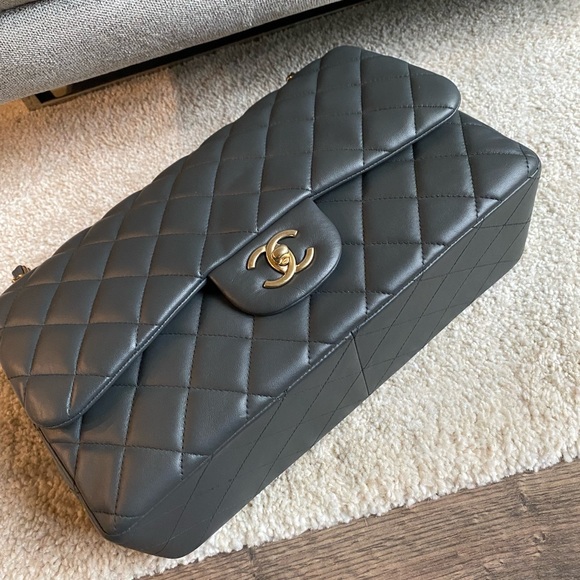 HOLD Chanel jumbo classic double flap in grey lambskin - Picture 6 of 16